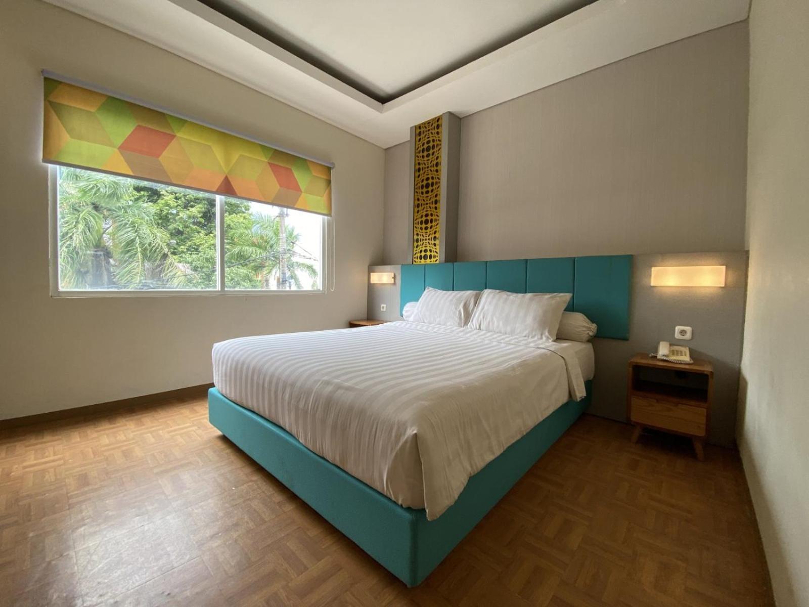 Front One Budget Malang Exterior foto